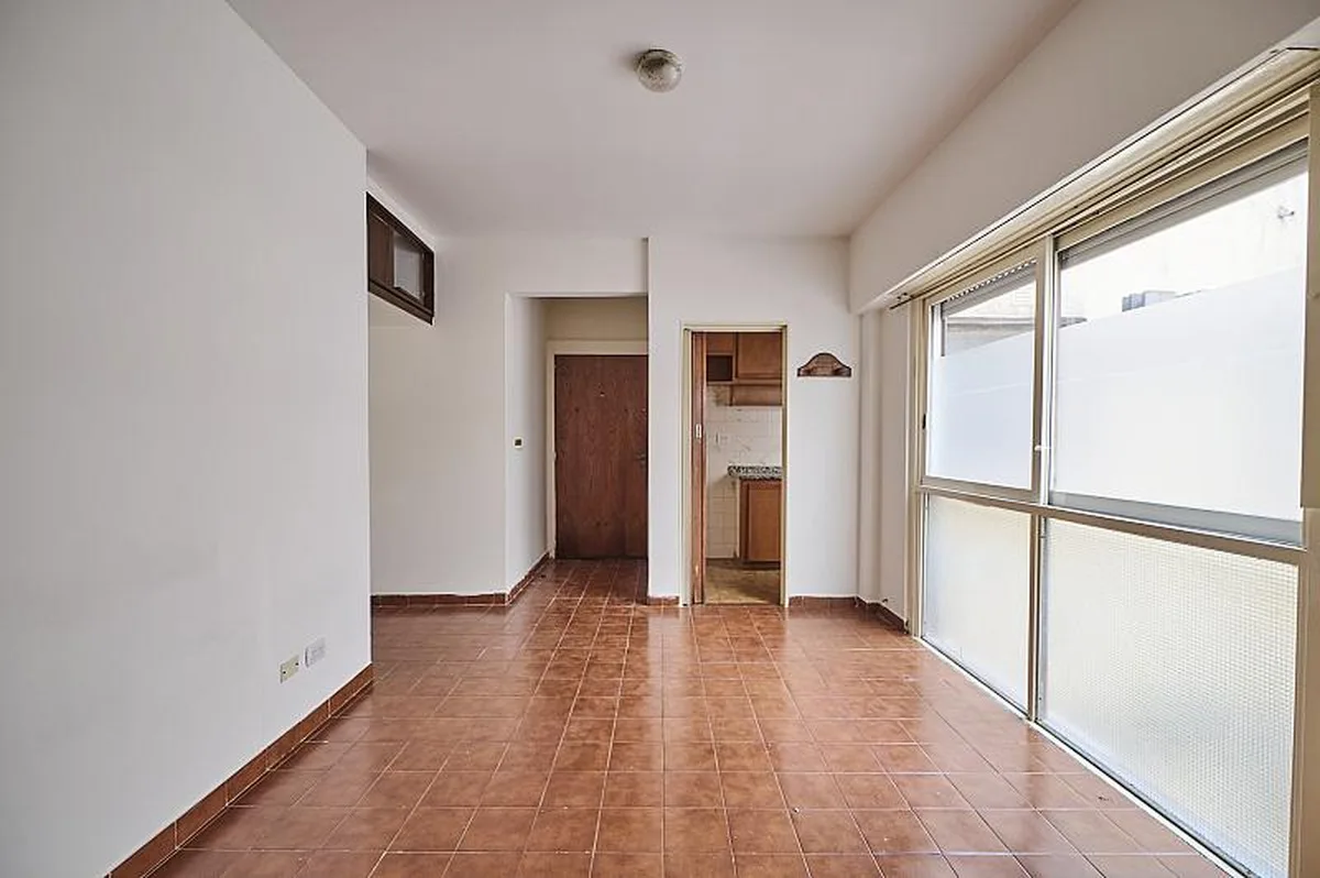 Balbin Ricardo Dr. Av. 2300 foto 3