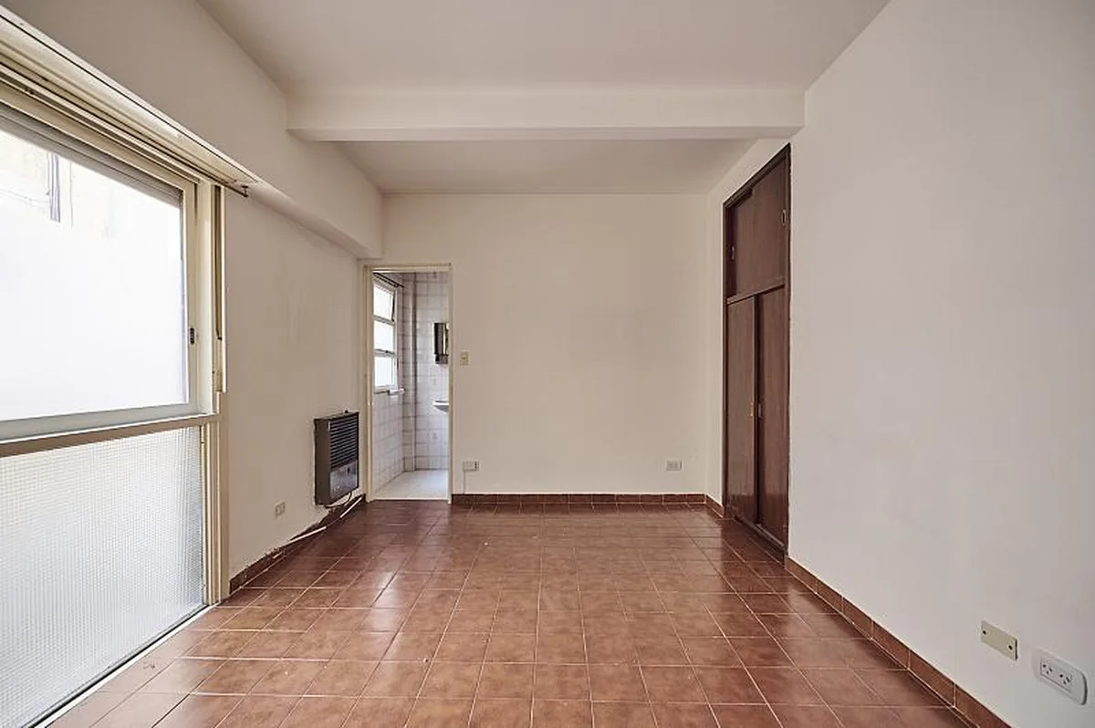 Balbin Ricardo Dr. Av. 2300 foto 5