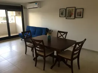 Excelente departamento amoblado - 1 dormitorio con balcon a pocas cuadras del Centro foto 2