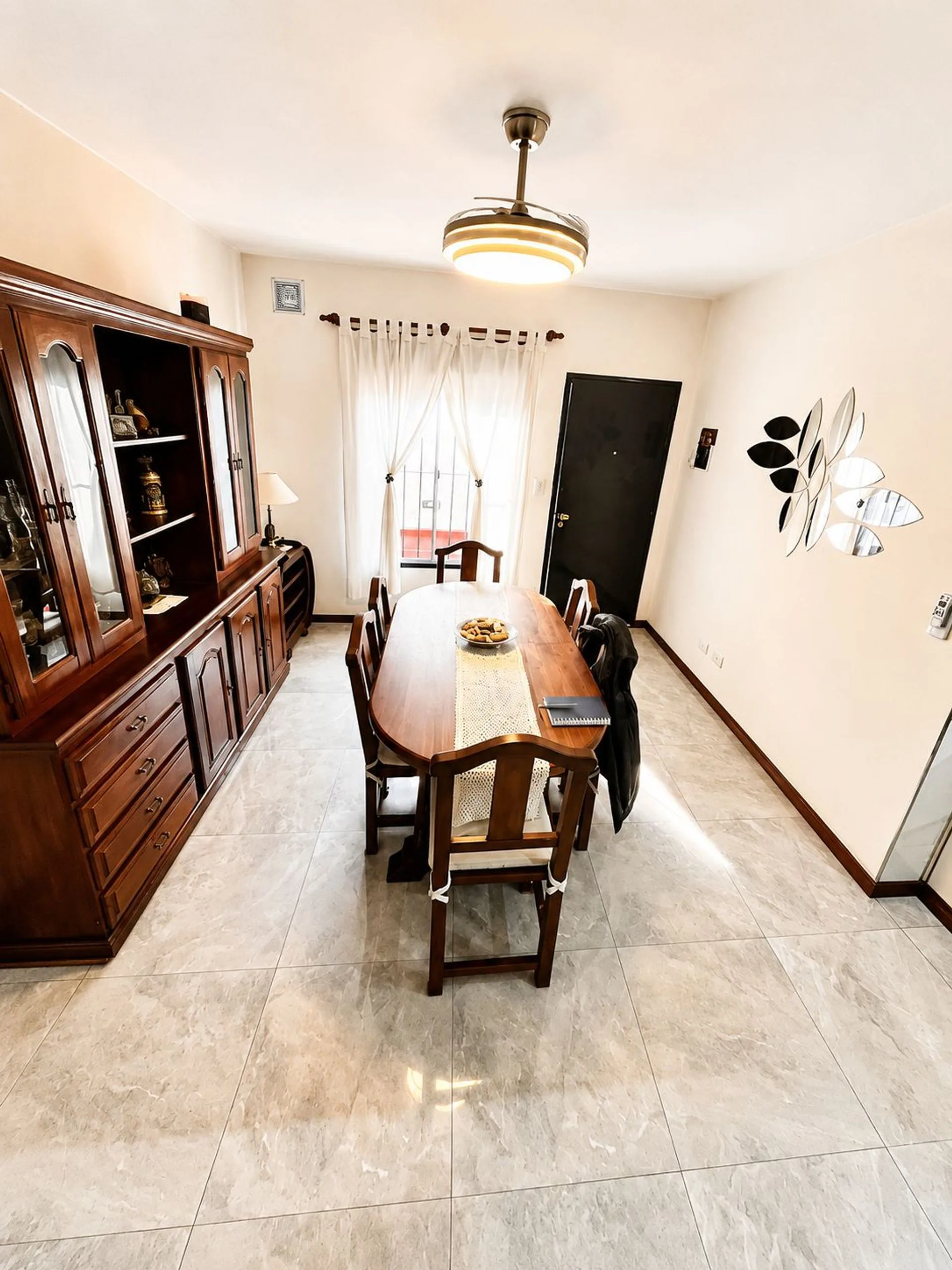 Venta Casa UF Triplex 4 Amb. Cochera Patio Lavad. foto 5