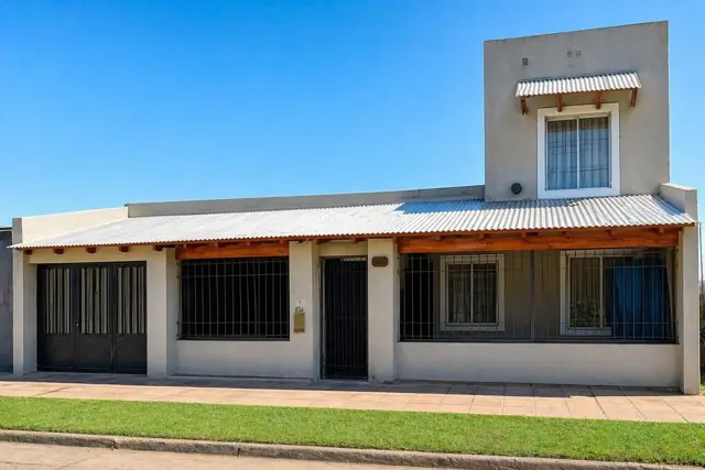 CASA 4 AMB BARADERO APTO CREDITO