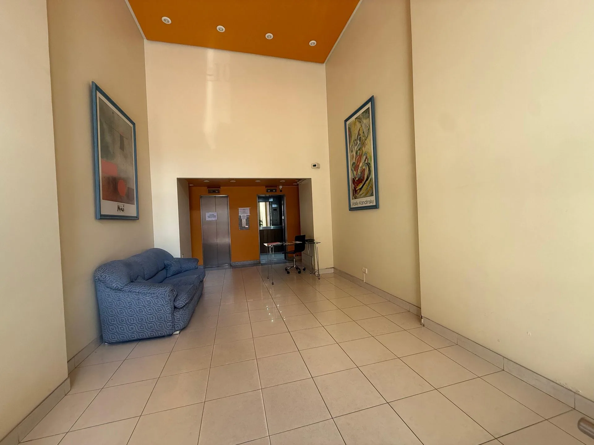 VENTA DEPARTAMENTO 4 AMBIENTES EN MORON CENTRO foto 2