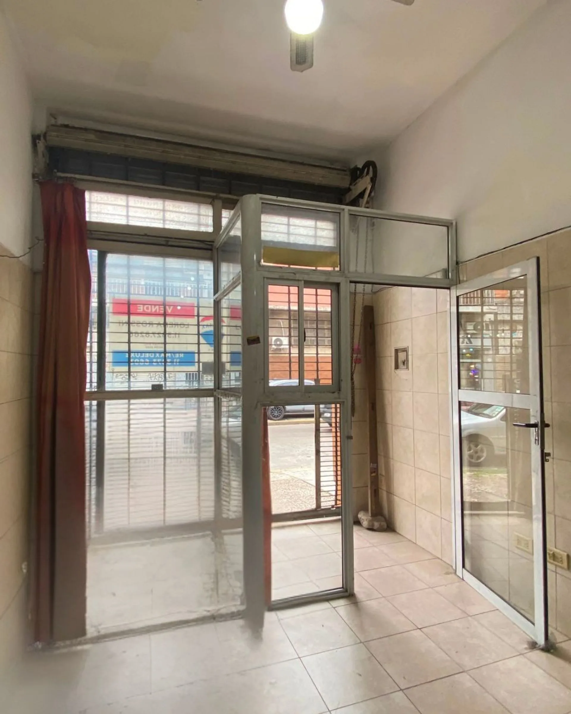 EN VENTA LOCAL COMERCIAL TABLADA foto 2