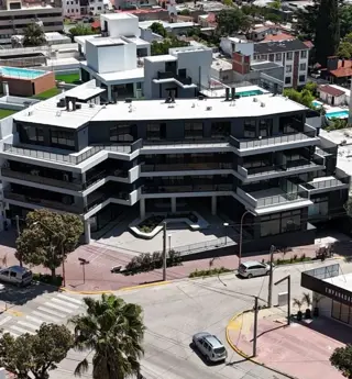 DEPARTAMENTO DE ALTA GAMA EN Villa Carlos Paz, 3 dormitorios, 3 baños, 233 mt2 . EDIFICIO ETOILE V. La Exclusividad no tiene precio. foto 1