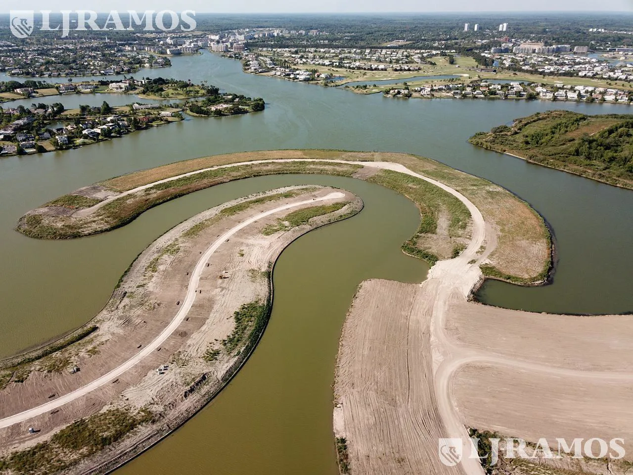 LOTE AL LAGO CENTRAL DE NORDELTA. foto 2