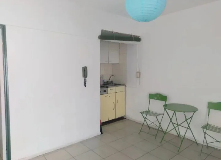 Se vende un departamento monoambiente con patio - Almagro foto 4