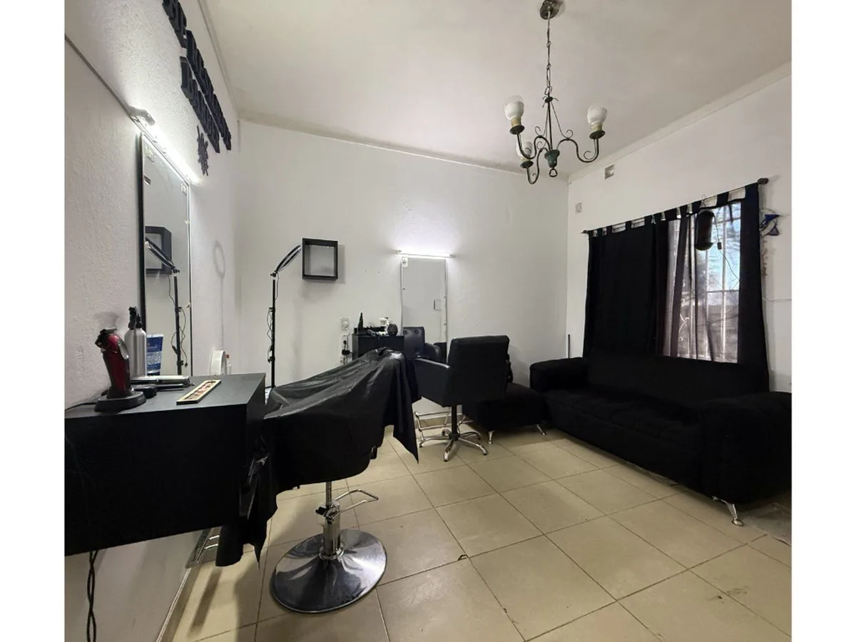 Se VENDE casa de 2 dormitorios foto 2