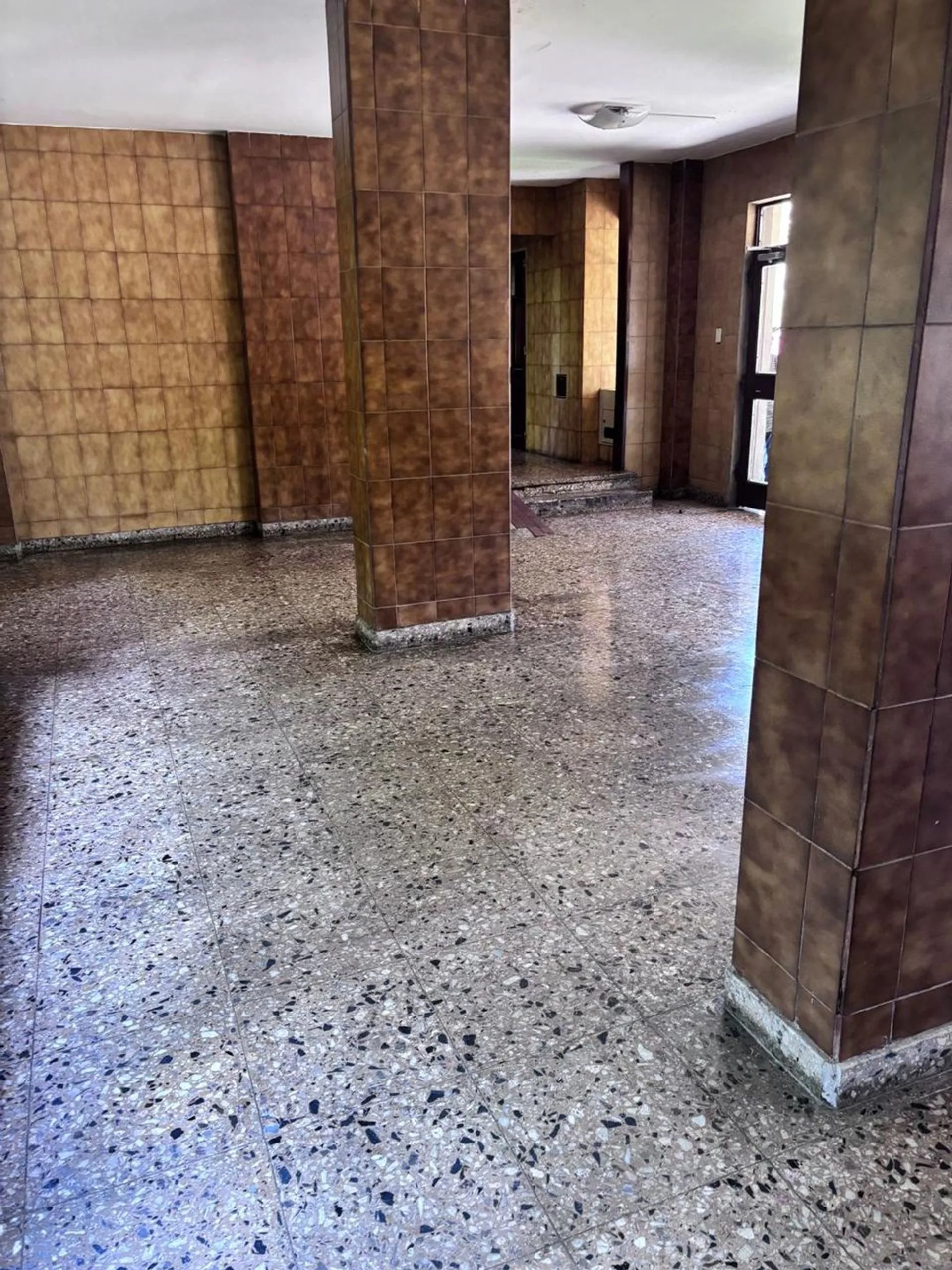 VENTA DE DEPARTAMENTO 3 AMBIENTES, LUGANO 1 Y 2 foto 3