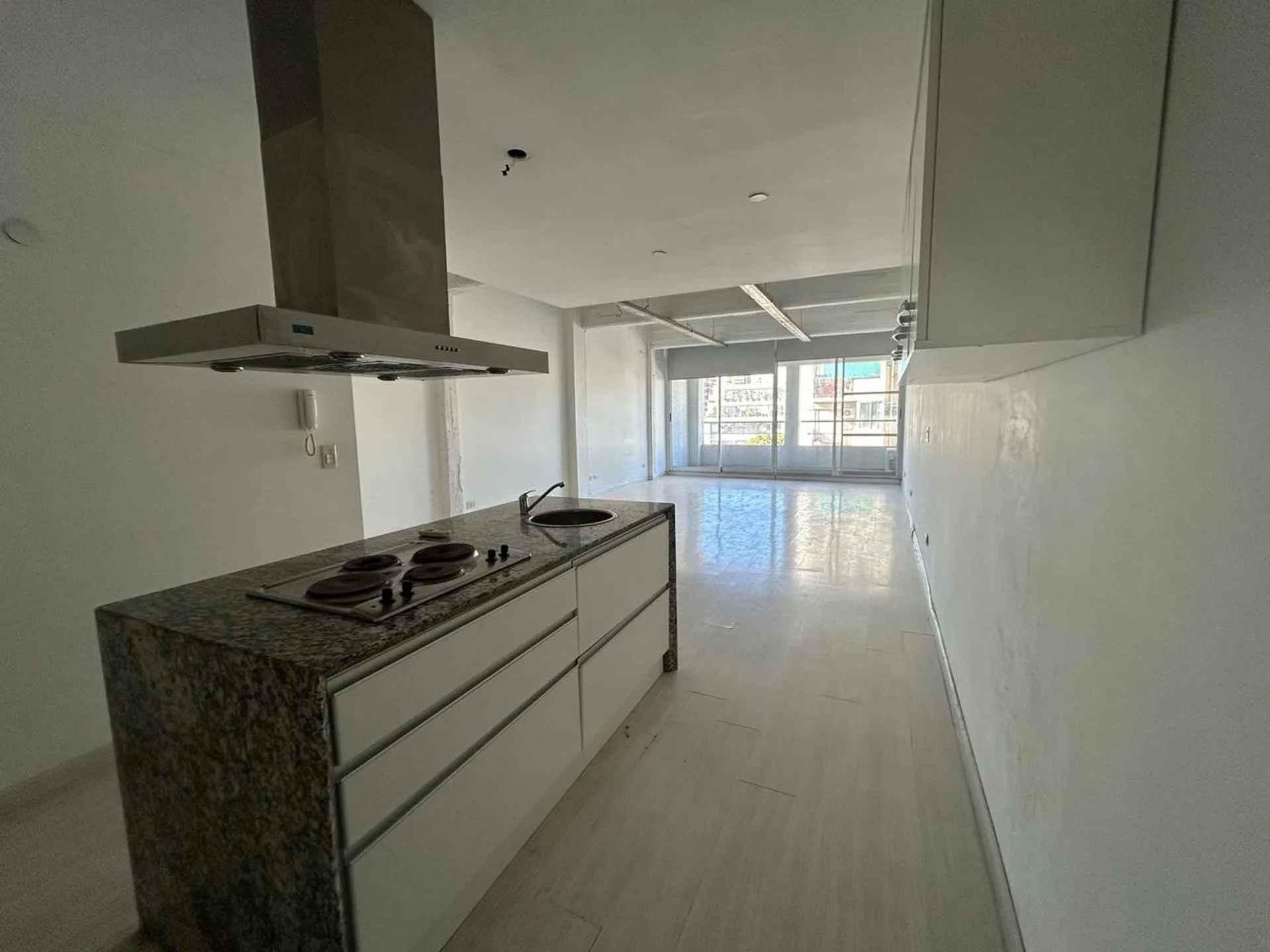 VENTA MONOAMBIENTE EN V. URQUIZA BCON COCH AMENIT