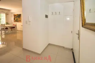 2 Ambientes al frente c/balcón aterrazado, baño y toilette - 4 años foto 2