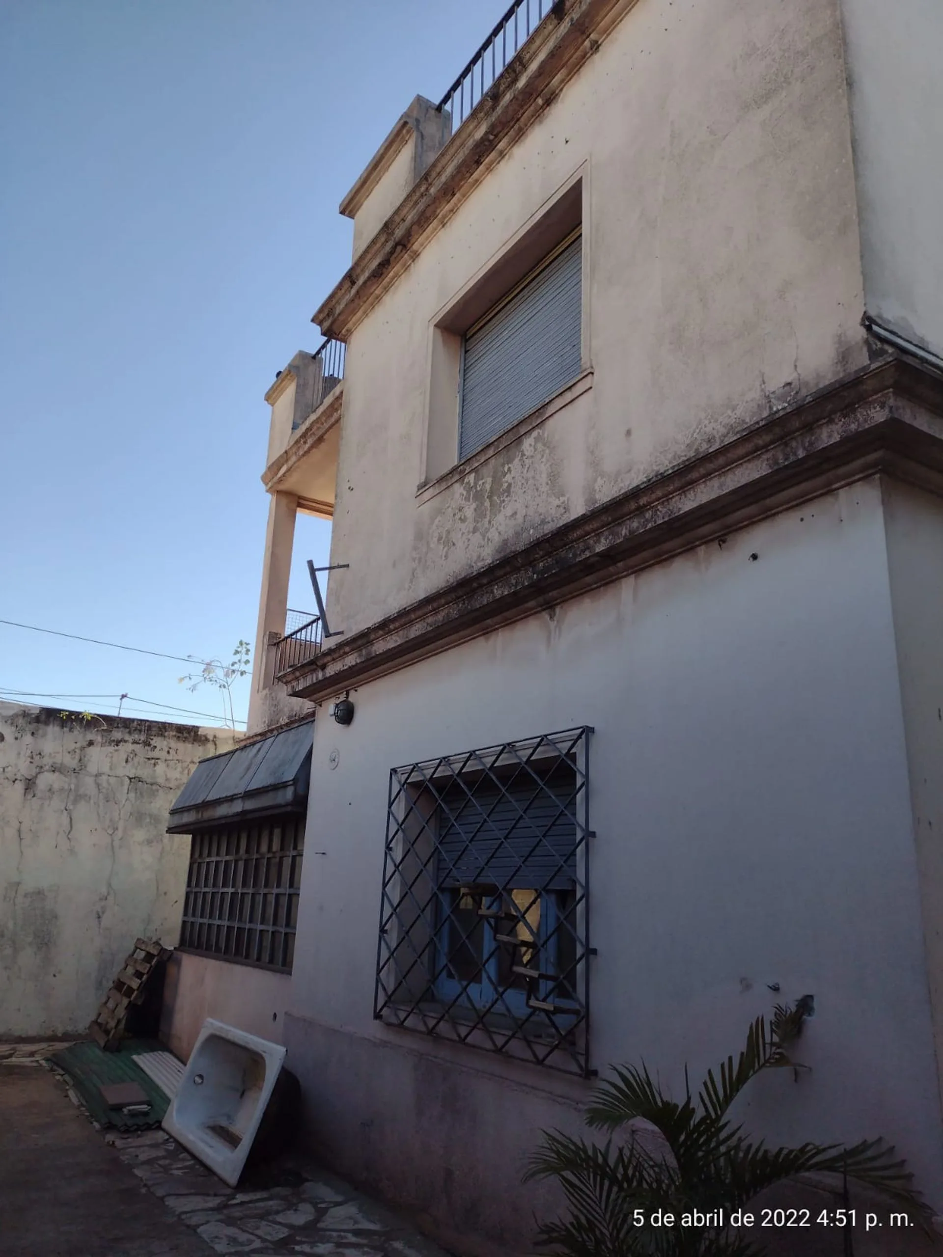 Casa  a refaccionar 12.5m Fte!!! A/Permuta menor foto 5