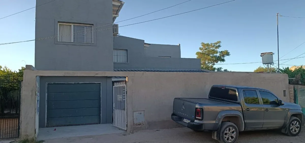 Venta Casa 4 dormis, garaje, piscina APTA CREDITO foto 3