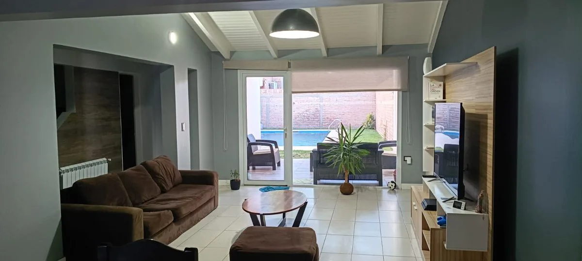 Venta Casa 4 dormis, garaje, piscina APTA CREDITO foto 4
