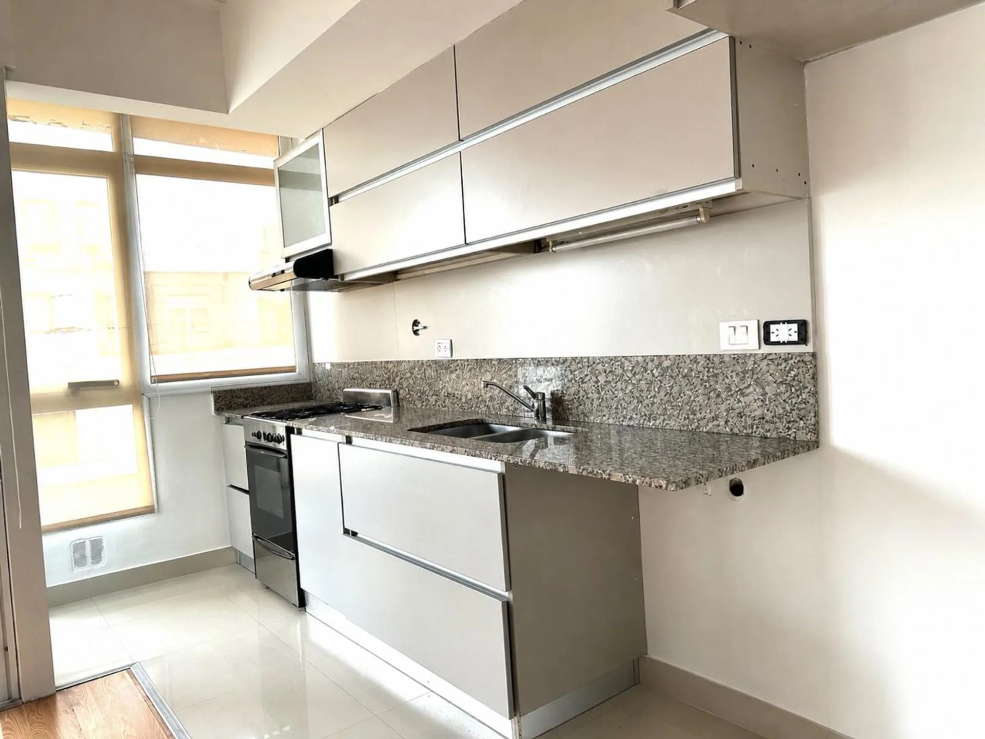 Semipiso de 2 ambientes con balcón y amenities foto 2