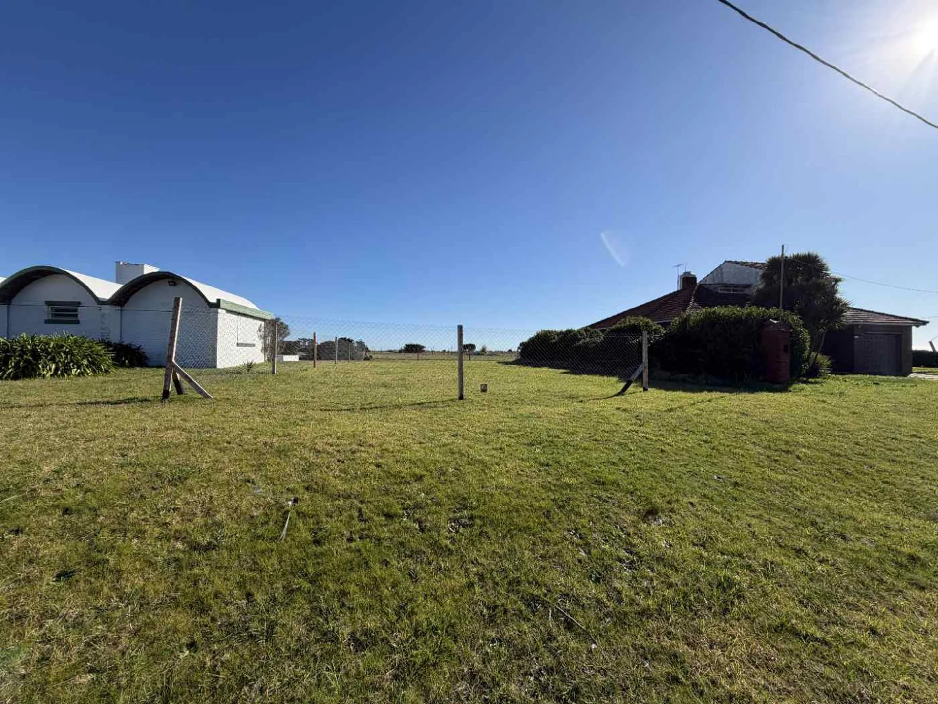 VENTA LOTE EN MARQUESADO A 2 CUADRAS DE LA RUTA 11 foto 3