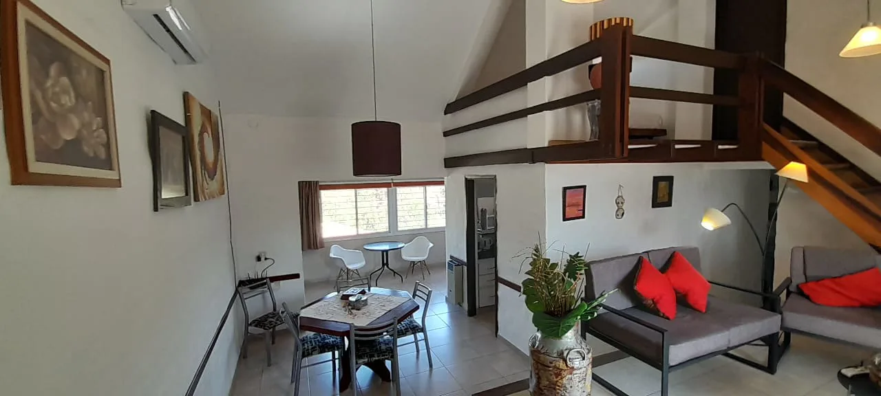 House with Private Pool and Lake View in Villa Parque Siquimán, Córdoba - Papal Visit – photo 3 of 5