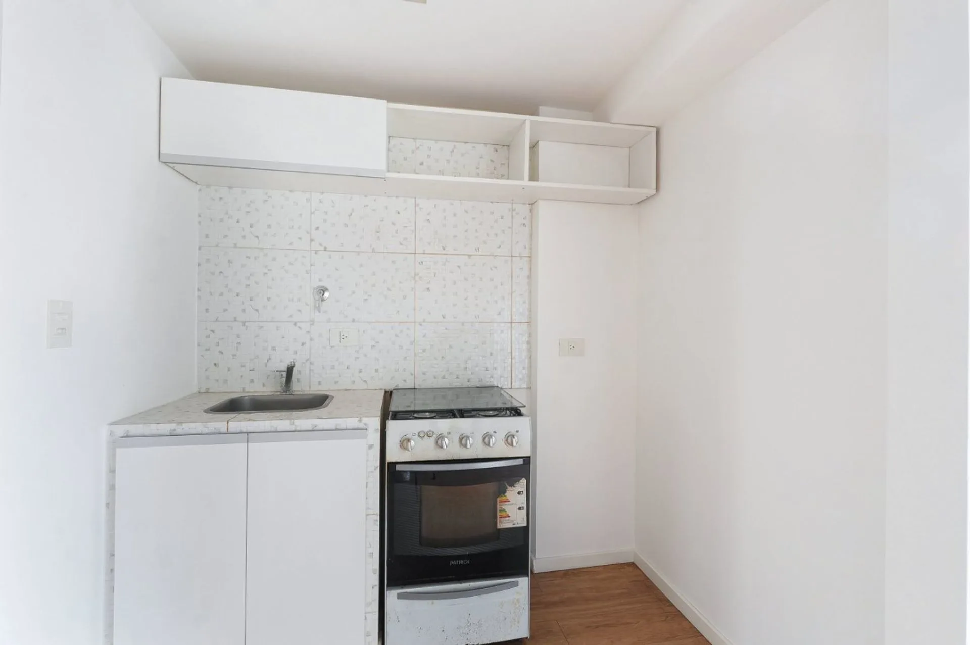 VENTA MONOAMBIENTE CON BALCÓN APTO PROFESIONAL foto 5