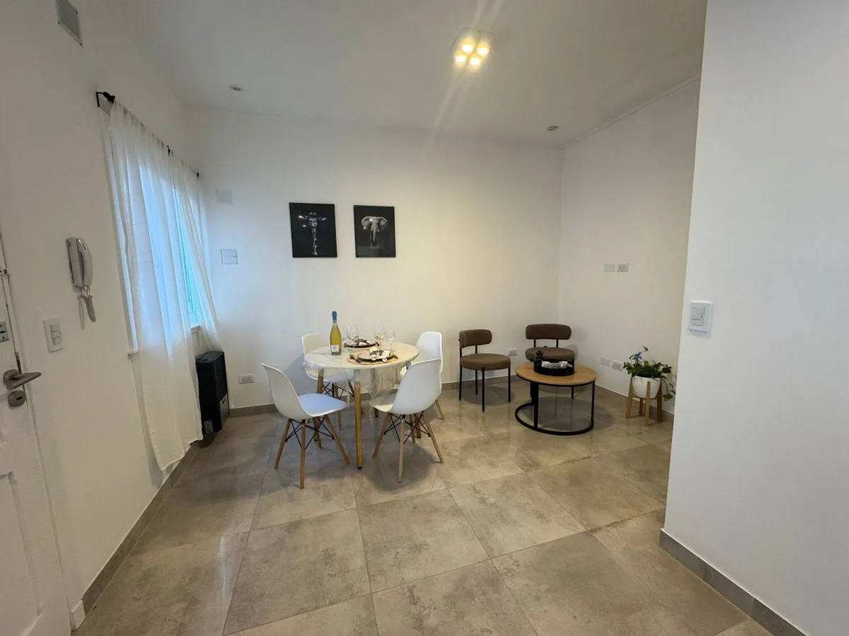 VENTA PH DE DOS AMB RECICLADO CON PATIO foto 4