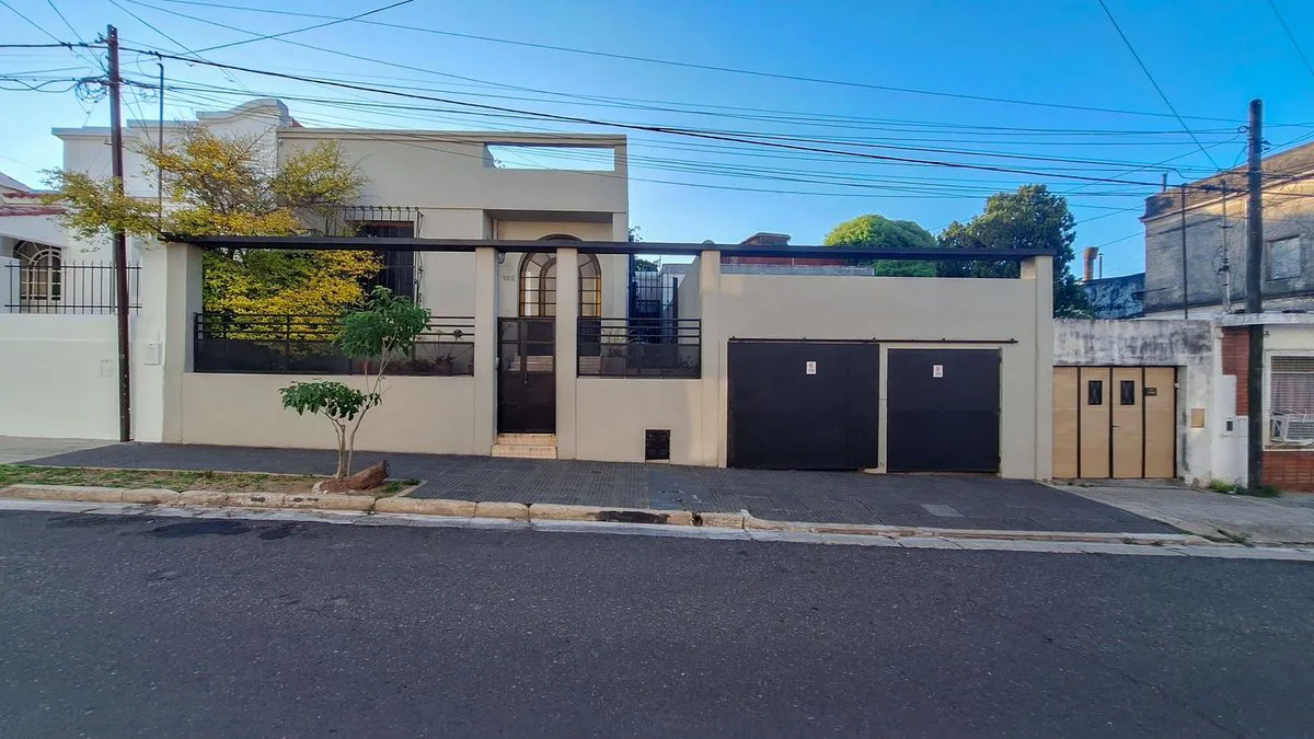 Casa de estilo, 3 dormitorios, apta crédito foto 3