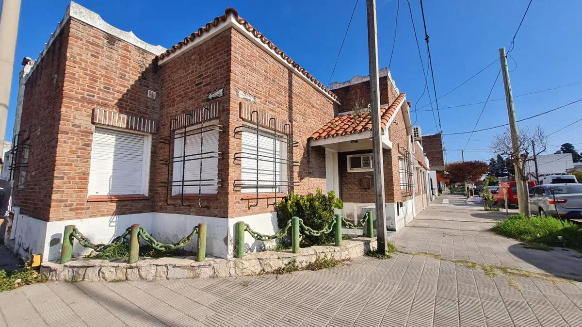 CASA DE DOS DORMITORIOS EN PUNTA ALTA