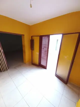 ALQUILER CASA 3 DORMITORIOS BARRIO CENTRO CON PATIO Y TERRAZA foto 3