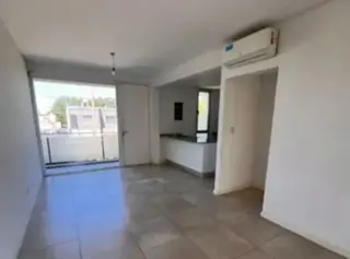 ALQUILER - DEPARTAMENTO 2 AMBIENTES CON BALCON Y COCHERA ITUZAINGO foto 4