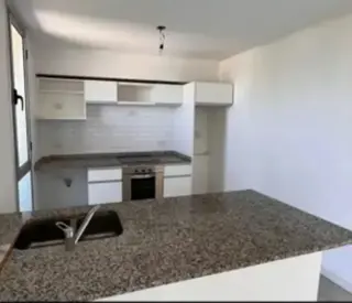 ALQUILER - DEPARTAMENTO 2 AMBIENTES CON BALCON Y COCHERA ITUZAINGO foto 5