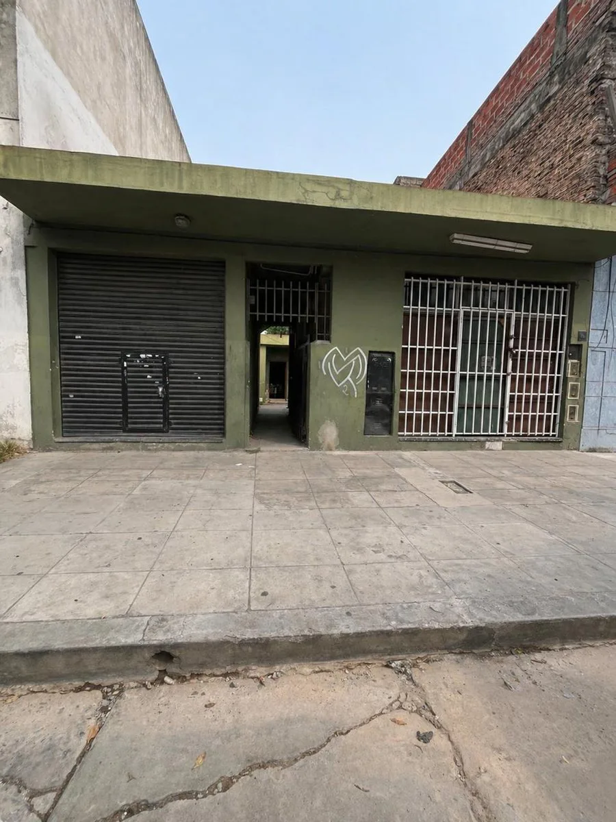 VENTA DOS LOCALES CON VIVIENDA EN VILLA CELINA foto 2