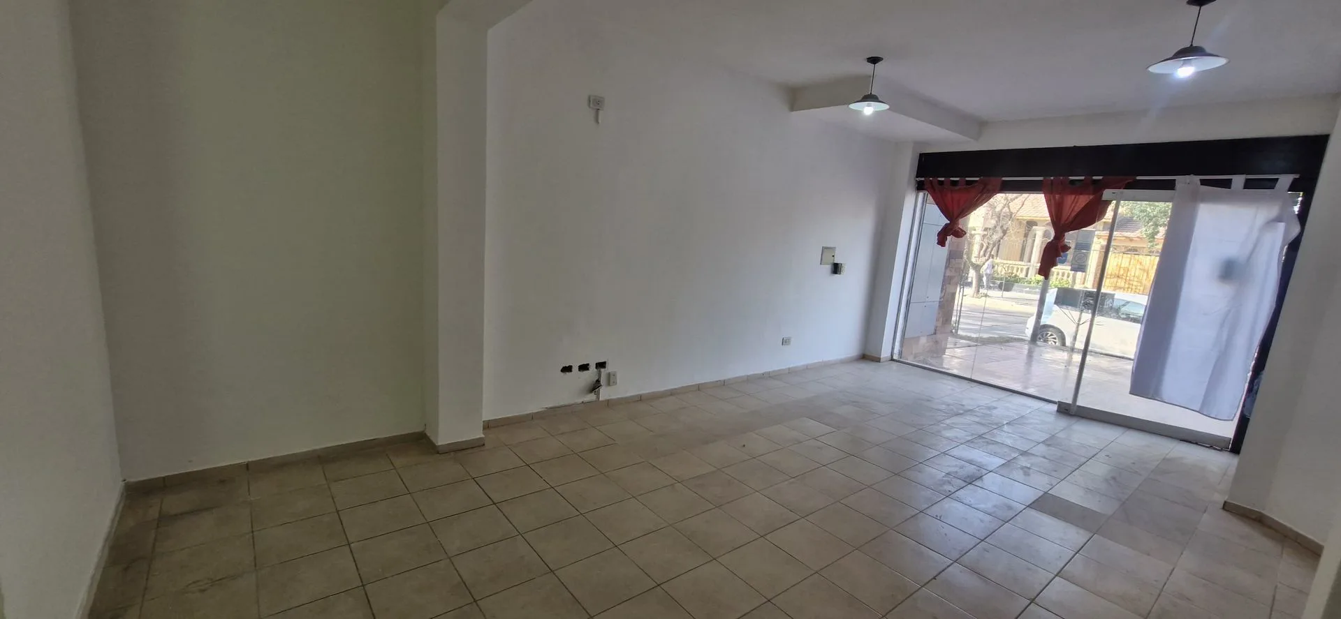 LOCAL COMERCIAL EN VENTA, SEXTA SECCION, MENDOZA foto 4