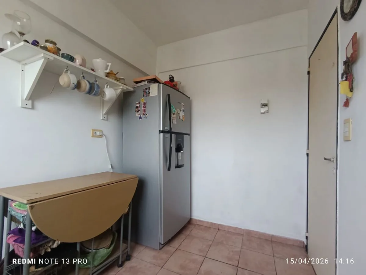 Venta departamento de 3 ambientes con balcón foto 5
