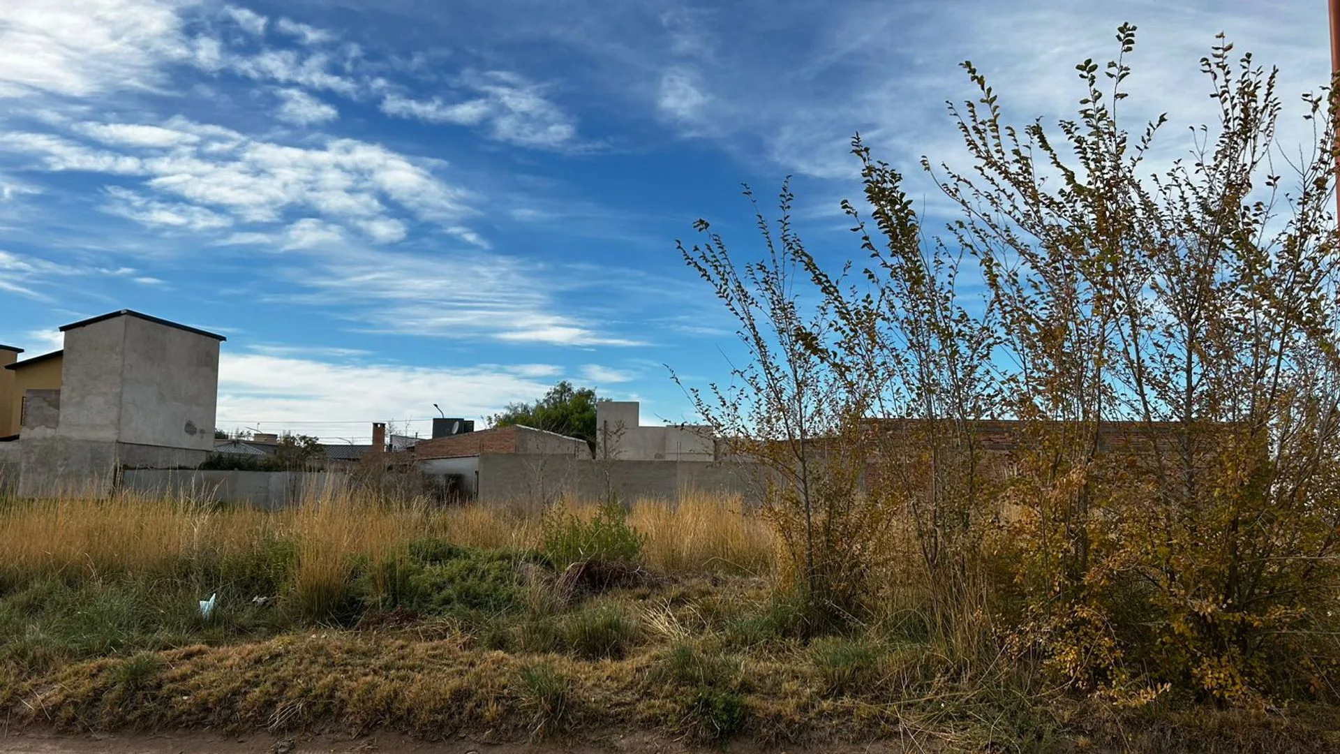 LOTE EN VENTA, BARRIO LAS ACACIAS, FERNANDEZ ORO foto 3