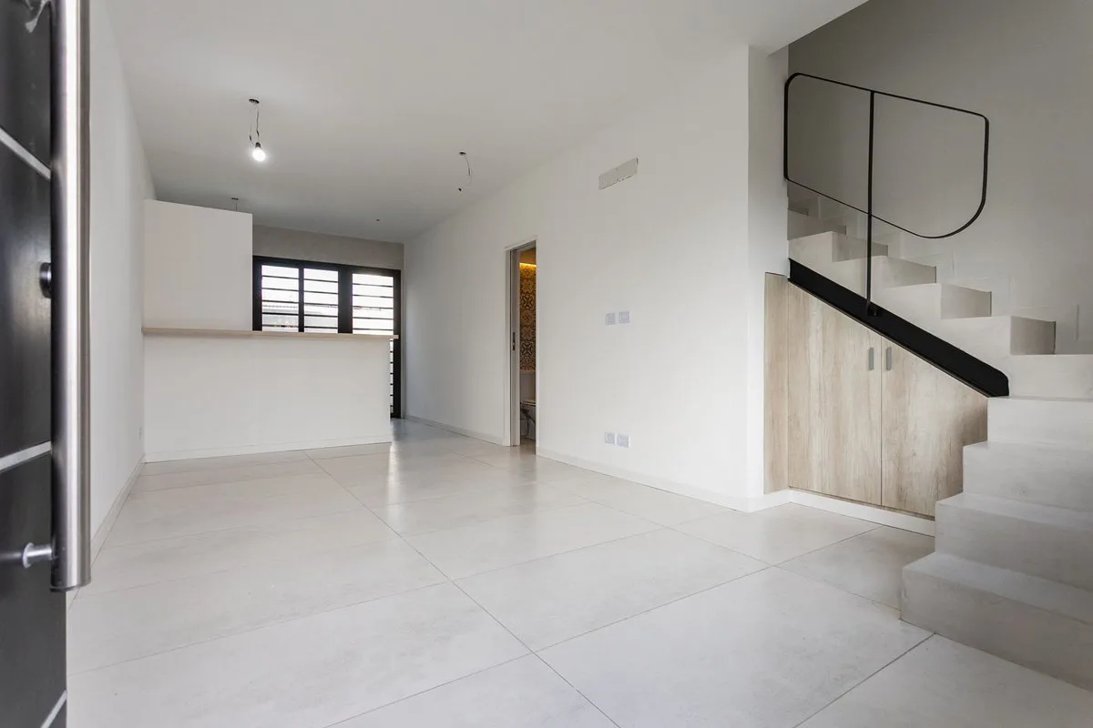 DUPLEX A ESTRENAR 3 AMB PALOMAR, COCHERA, PATIO foto 2