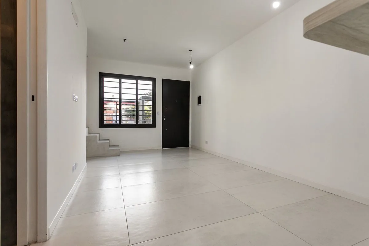 DUPLEX A ESTRENAR 3 AMB PALOMAR, COCHERA, PATIO foto 3