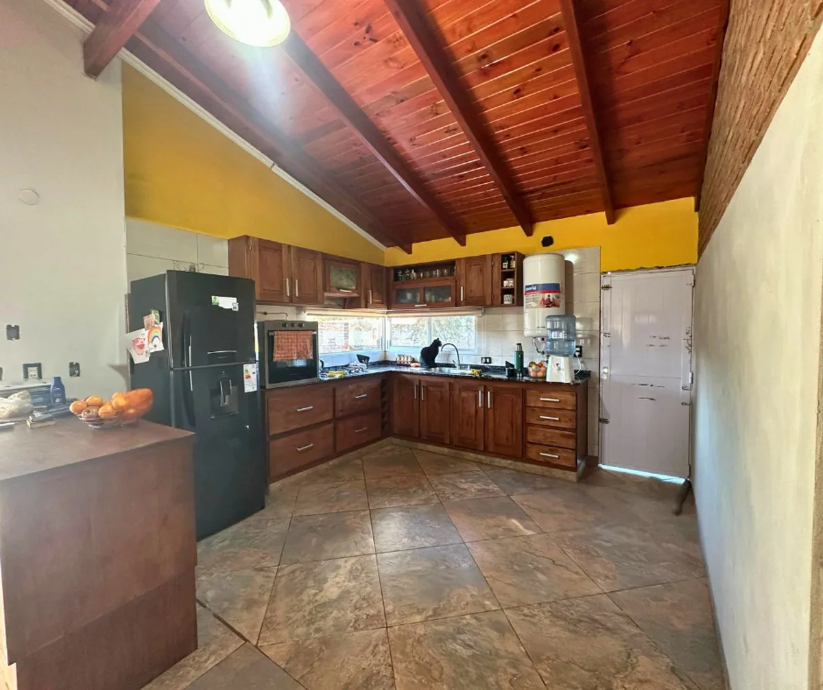 Venta de Casa de 3 Dormitorios con Pileta foto 3