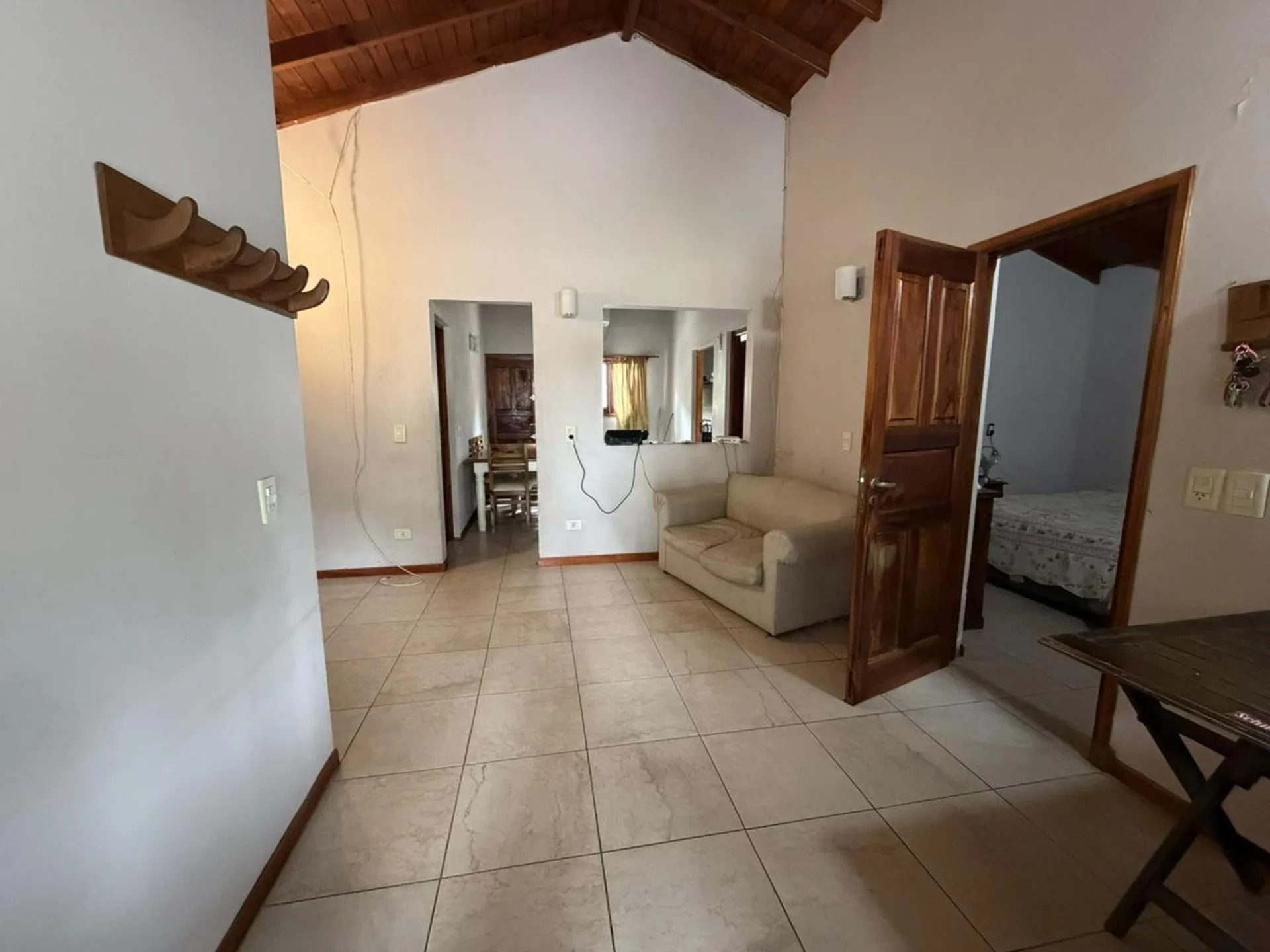 CASA VENTA 4 AMBIENTES VALERIA DEL MAR GAS NATURAL foto 2