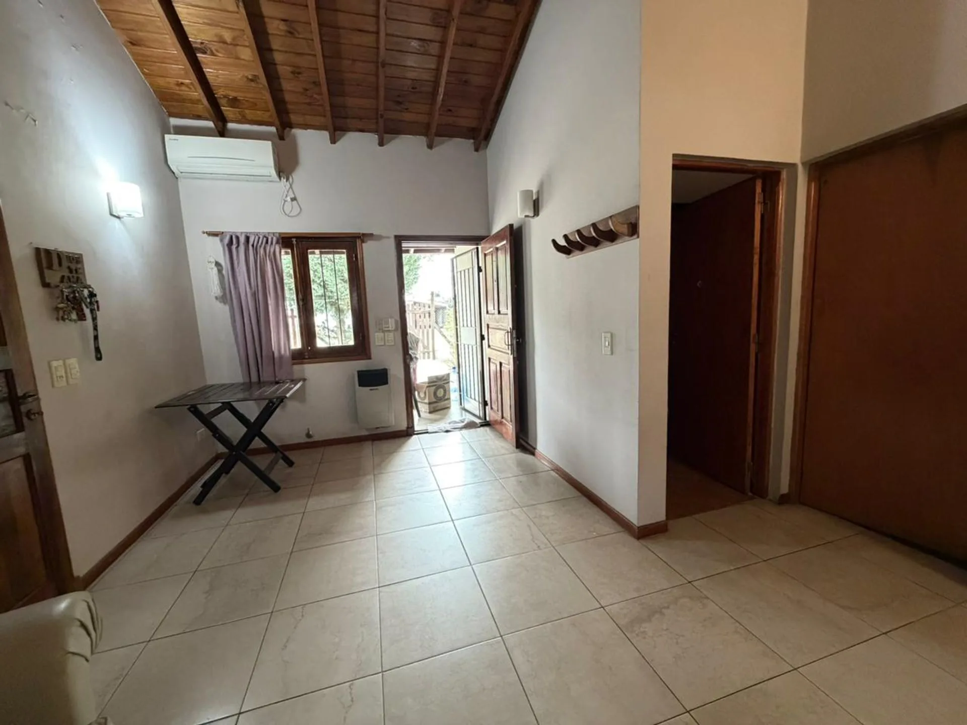 CASA VENTA 4 AMBIENTES VALERIA DEL MAR GAS NATURAL foto 4