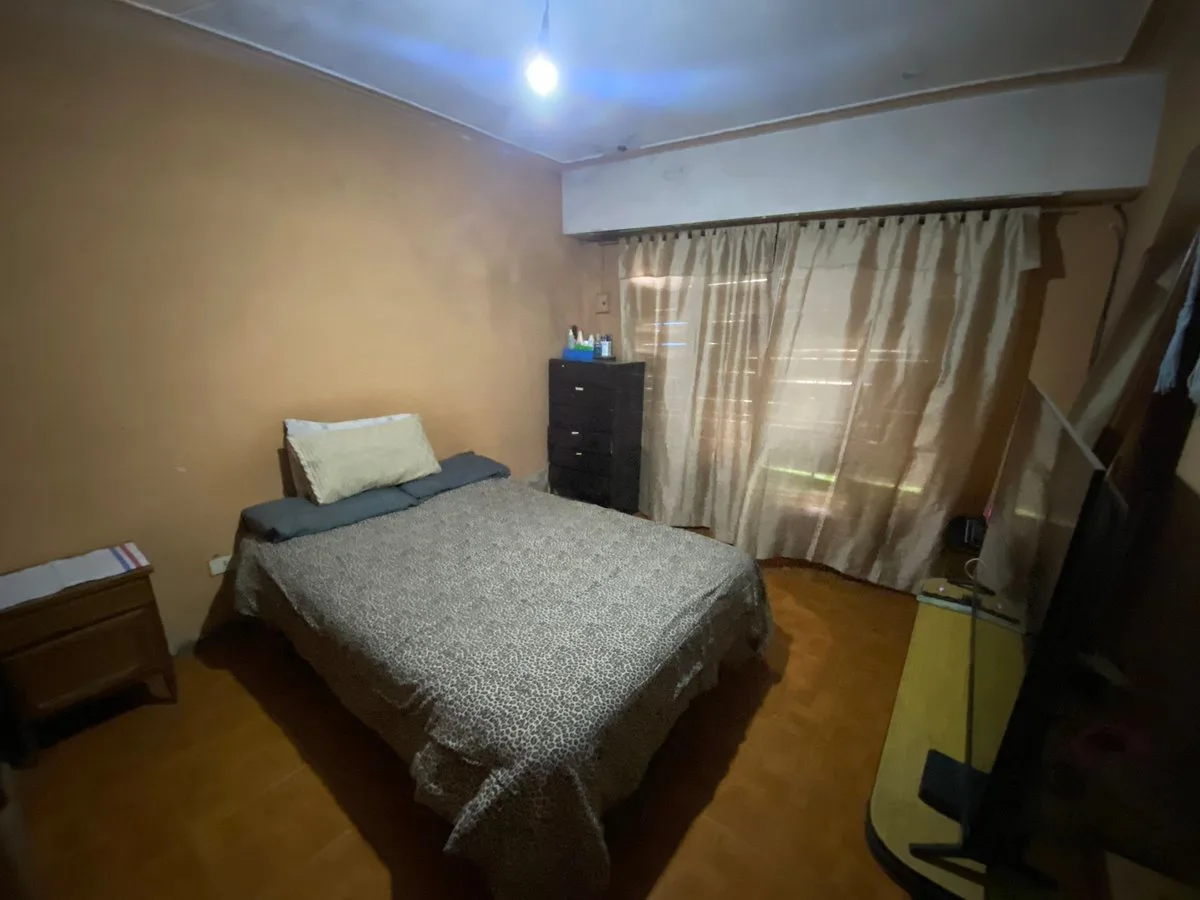 VENTA CASA 4 AMB CON PARQUE Y COCHERA MALVINAS ARG foto 4