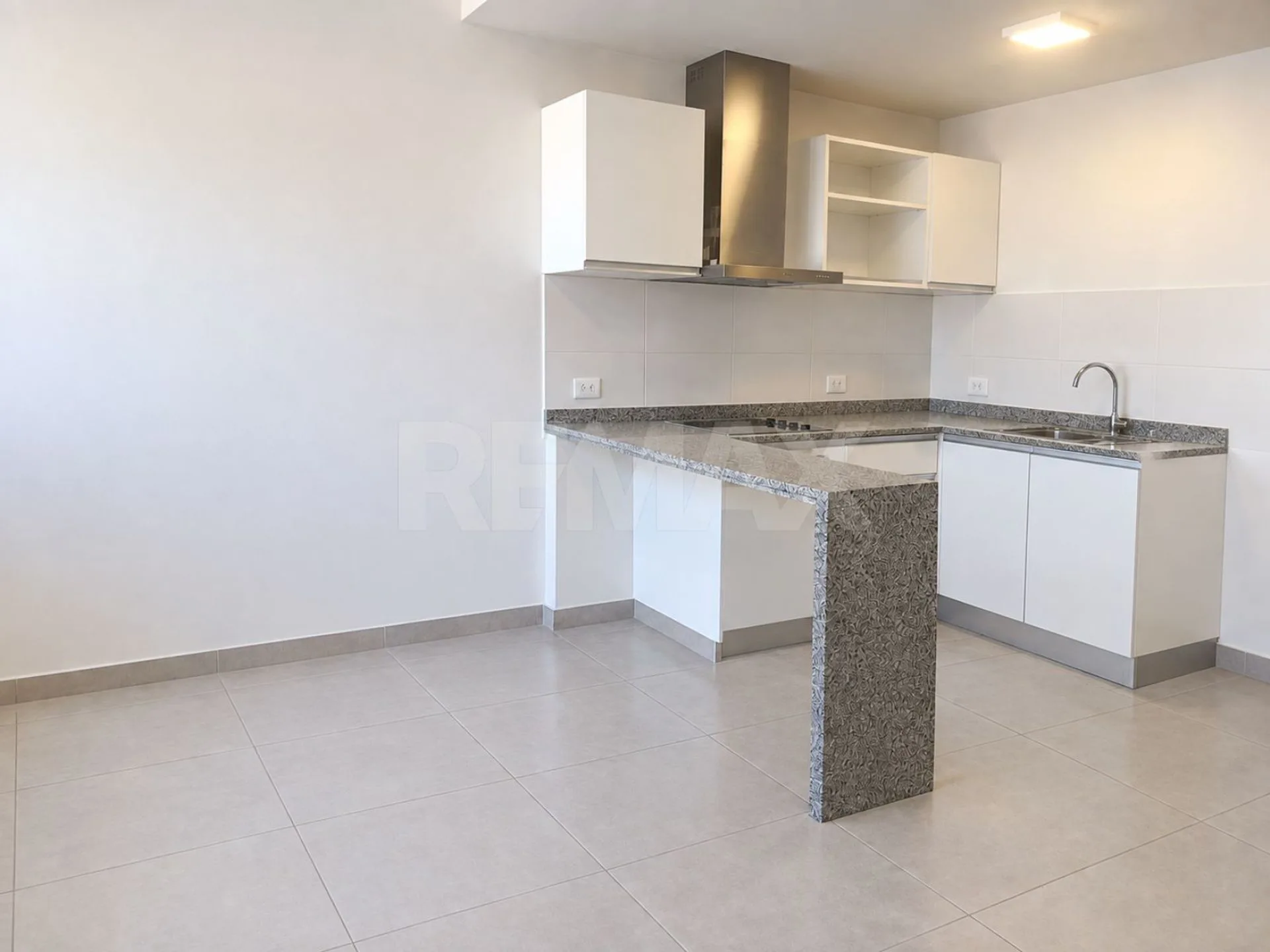 ALQUILER DEPARTAMENTO 1 HABITACIÓN CON COCHERA foto 5