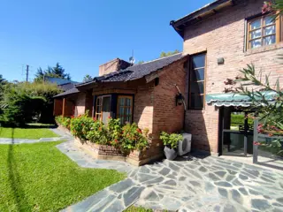 Casa en venta en Country Banco Provincia foto 2