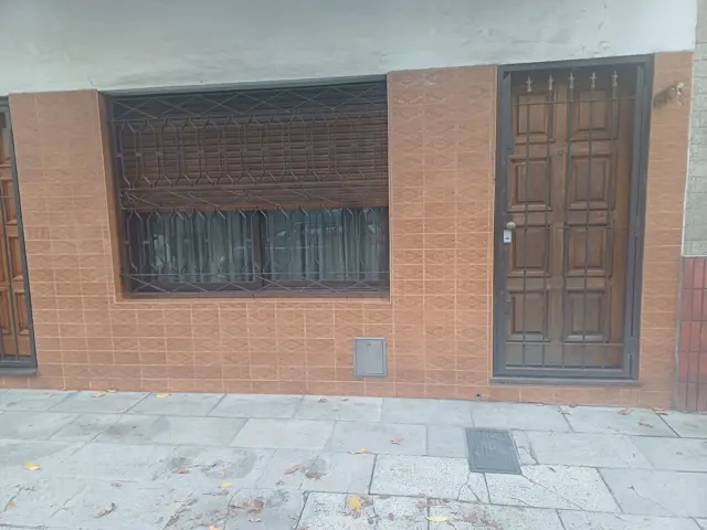 Propiedad en Alquiler en Liniers de 3 amb. Sin expensas