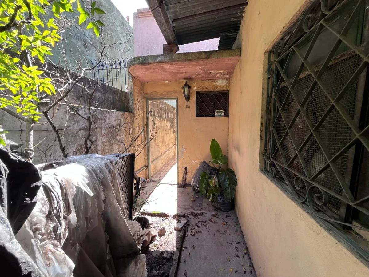 GALPON CON VIVIENDA A REFACCIONAR O DEMOLER LANUS foto 5