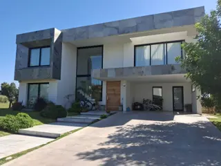 Venta Terralagos Casa 6 ambientes Canning foto 4