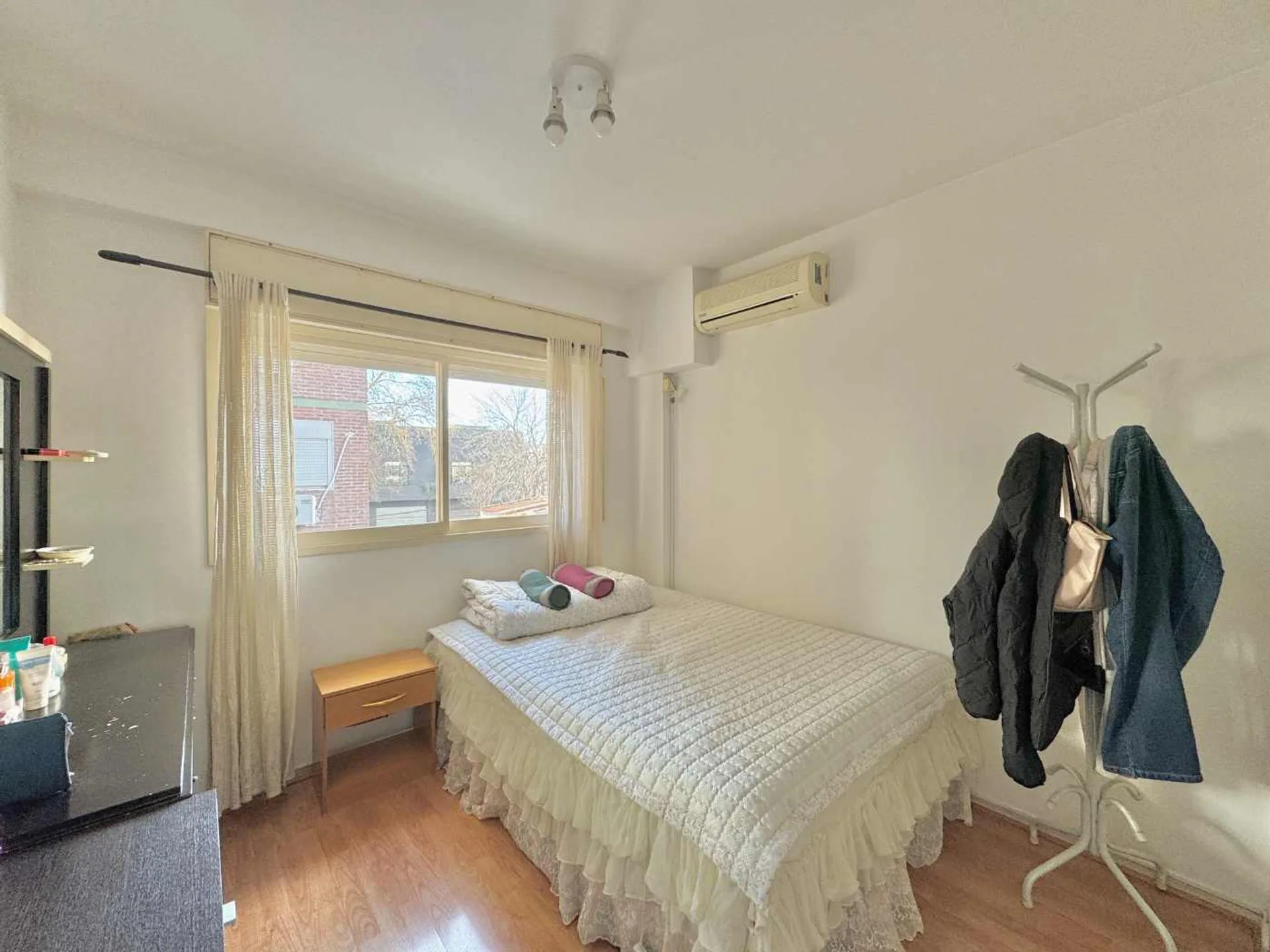 VENTA DEPARTAMENTO 4 AMBIENTES FLORES APTO CRÉDITO foto 3