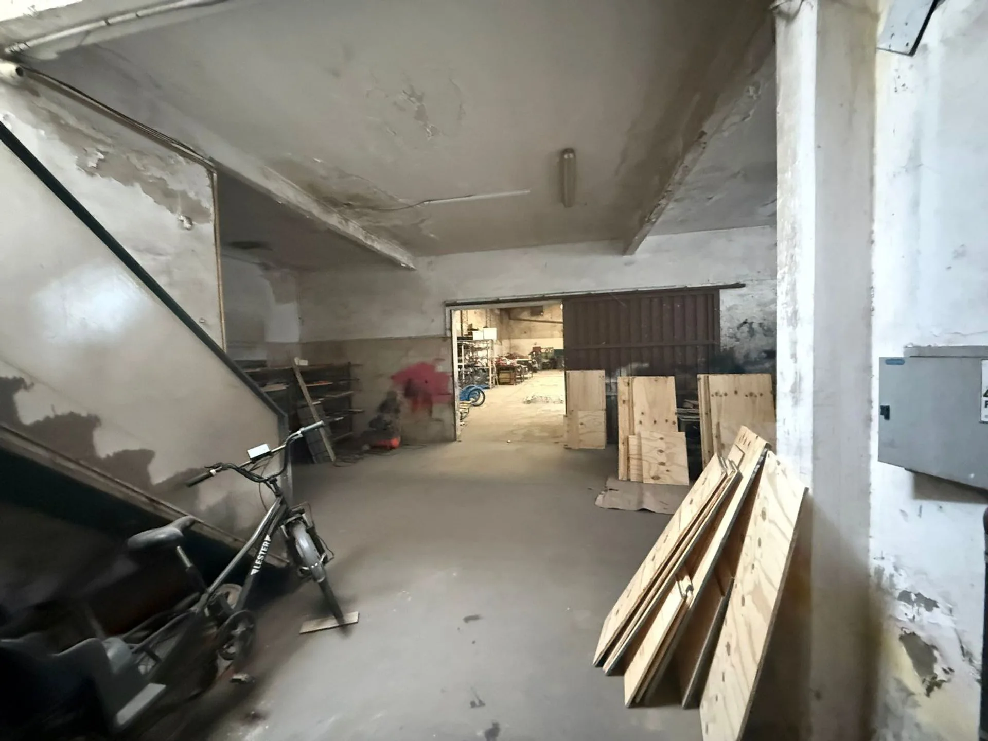GALPON EN VENTA + CASA, OFICINAS Y LOCAL COMERCIAL foto 4
