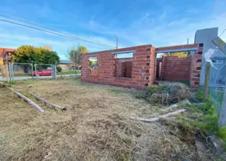 Lote de terreno con Casa a terminar foto 3