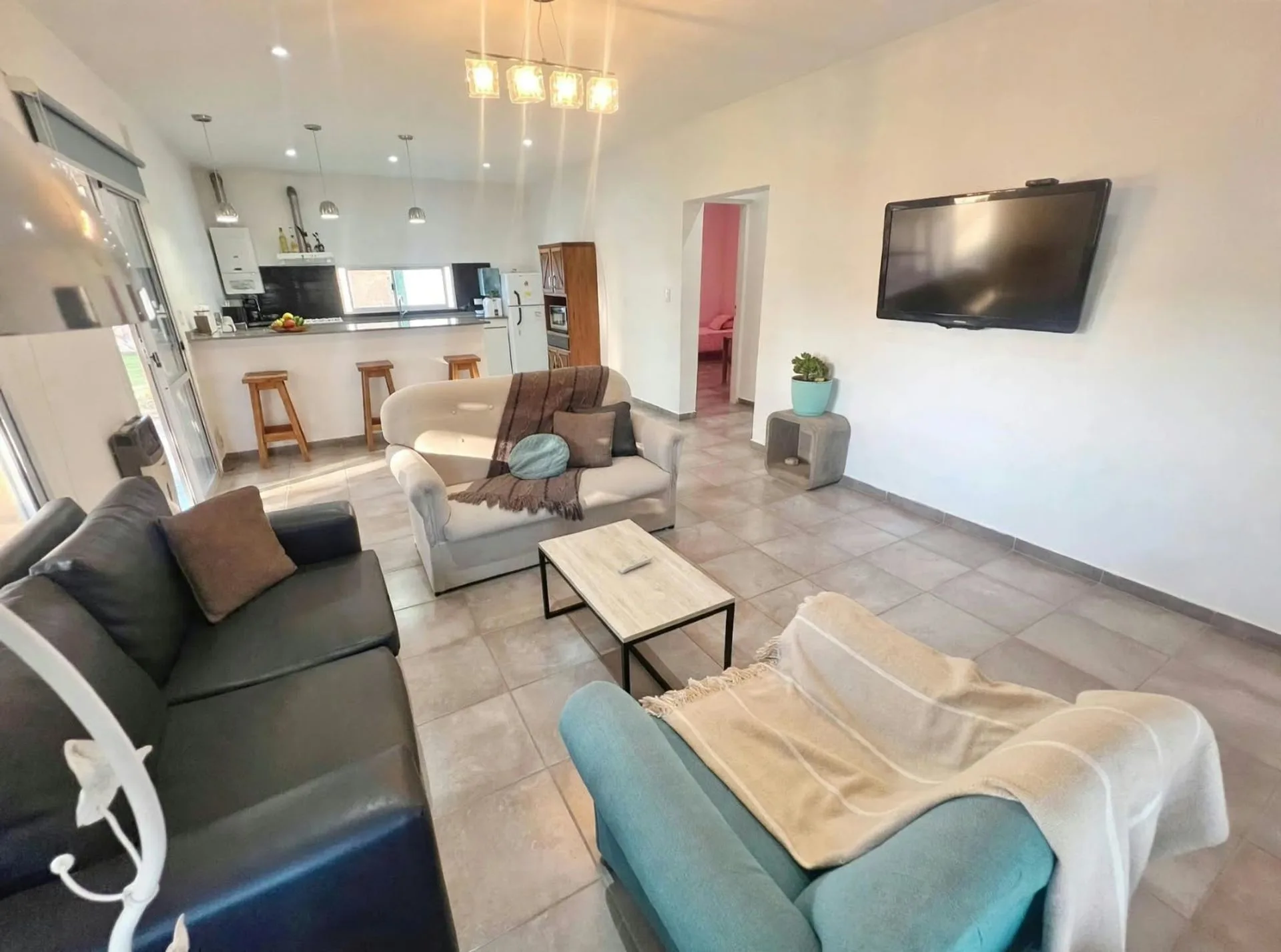 venta de casa de 3 dormitorios en roldan foto 4