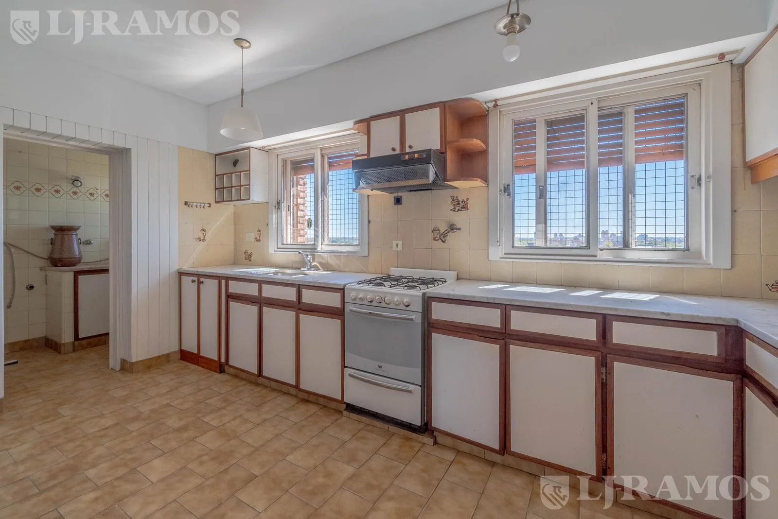VENTA semipiso , balcon aterrazado, vista abierta, 3 dorm, cochera, Centro S Fernando foto 5
