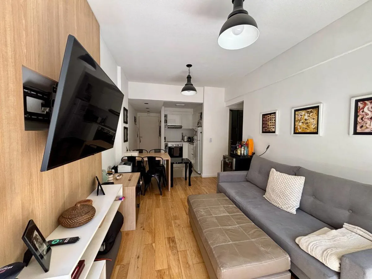 DEPARTAMENTO DE 2 AMBIENTES CON COCHERA – RECOLETA foto 2