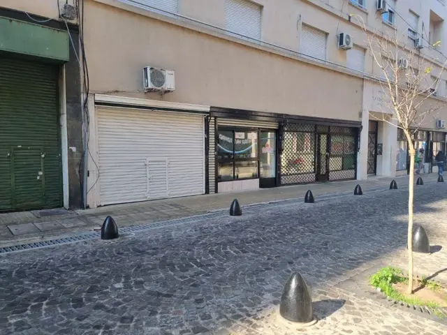 Alquiler de un local en Balcarce al 200 en pleno corazón de San Telmo.
