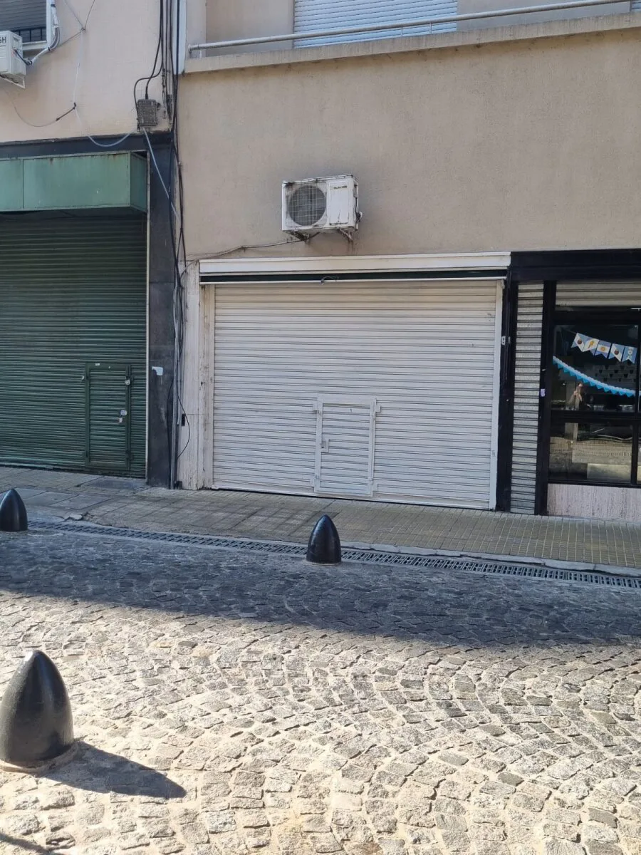 Alquiler de un local en Balcarce al 200 en pleno corazón de San Telmo. foto 2